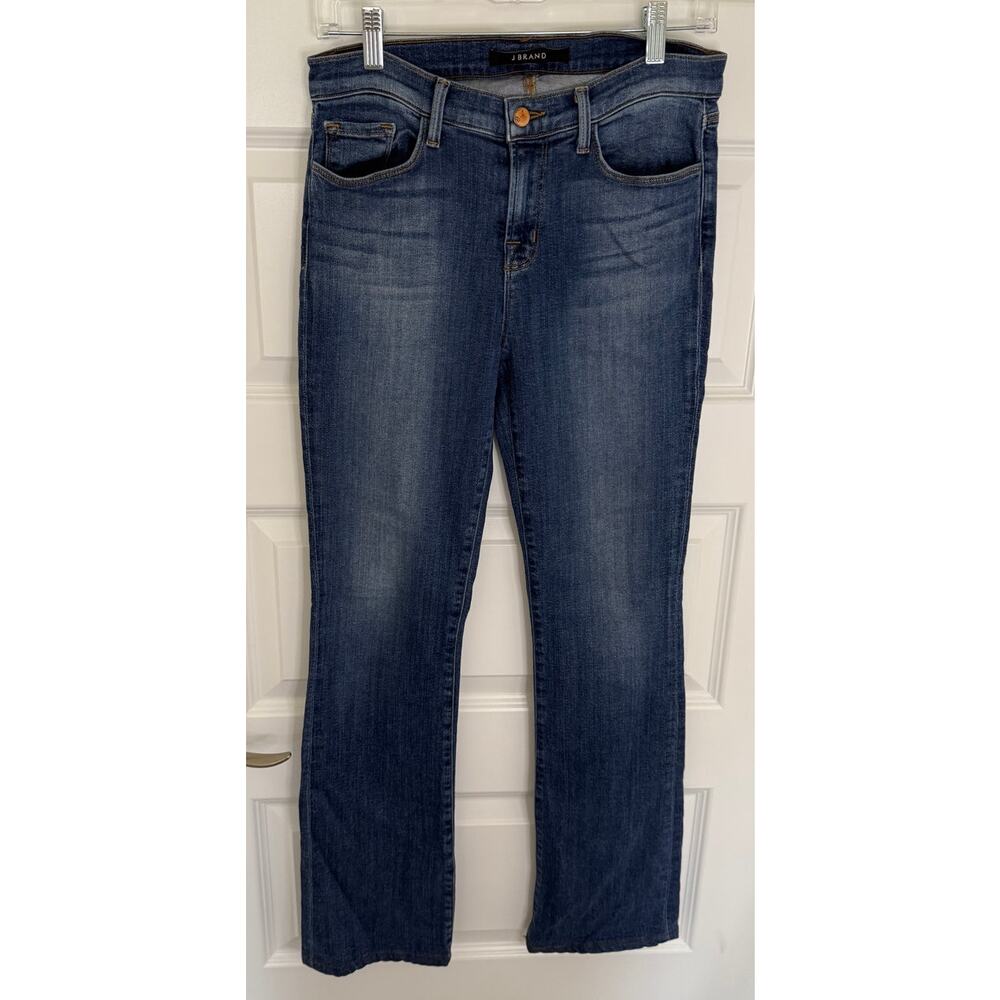 J Brand “Betty” MidRise Straight Jeans Size 29 Medium Wash 81190212 Inseam 31"